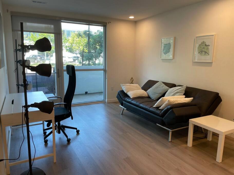 Luxurious Apartment Bardeen New Port Beach 1 Bedroom Irvine Exterior photo